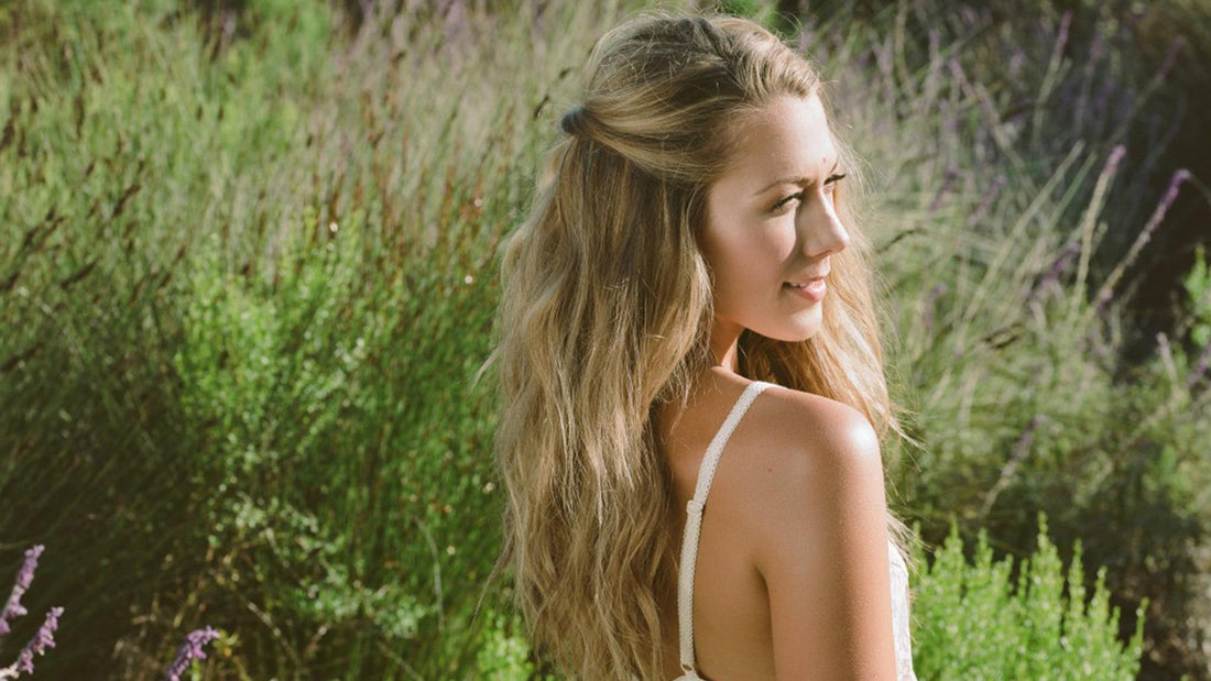 NOW BOOKING COLBIE CAILLAT