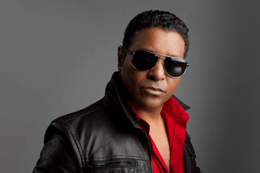 NOW BOOKING STEVIE B