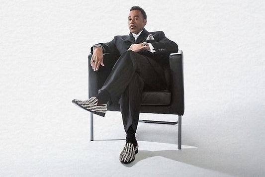 NOW BOOKING MORRIS DAY
