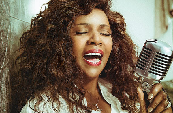 NOW BOOKING GLORIA GAYNOR