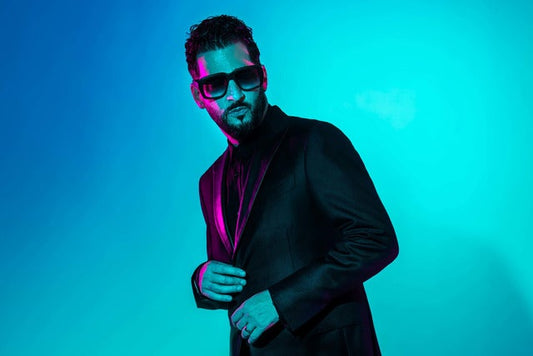 NOW BOOKING JON B.
